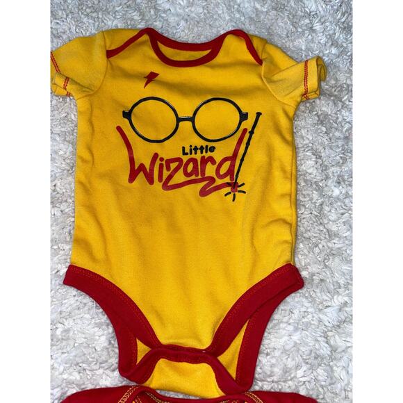 Lot of 2 sz. 6/9 mo. Wizarding world of Harry Potter tops. Grt. Cond - Picture 2 of 10